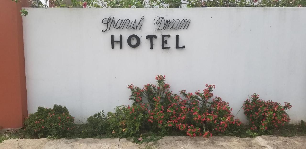 Spanish Dream Hotel Kingston Exterior foto